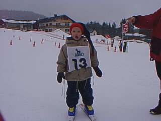 Hanna beim Skirennen